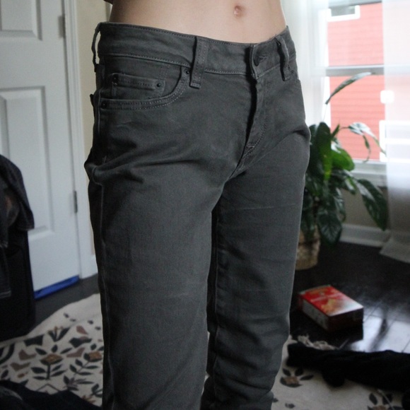 grey Levi’s 535 - Picture 2 of 4